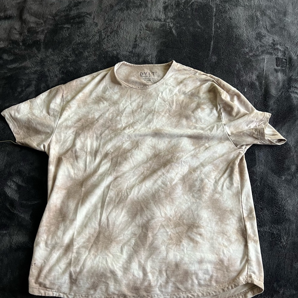 Selling 3 XXL Bilt t shirts. Barely worn and in great condition.